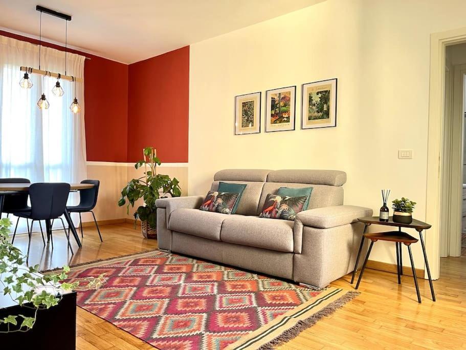Appartamento Moderno In Tenuta Melloni 安佐拉德莱米拉 外观 照片